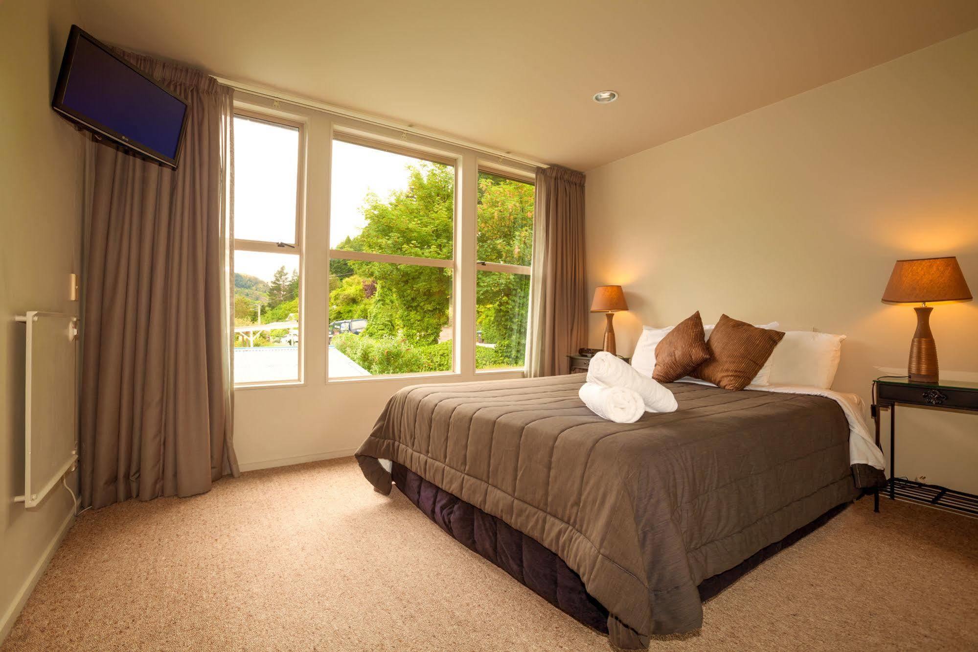 Cranbury Court Aparthotel